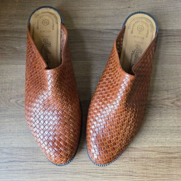 EUC LEATHER CRAFT BY FASHION TRADITION BEAUTIFUL LEATHER WOVEN LOW HEEL MULES 10 - Picture 2 of 15